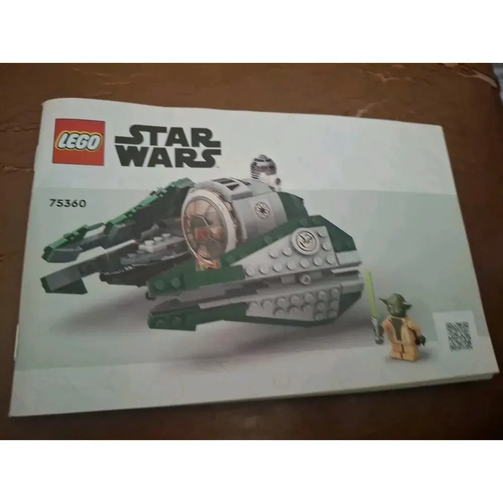 2023 LEGO Disney Star Wars Building Set 75360 Yoda's Jetfighter w/ R2-D2